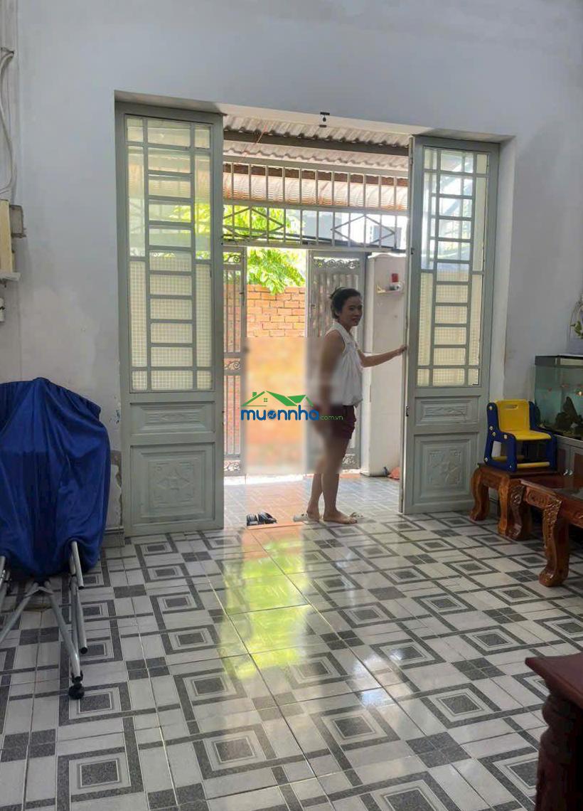 Nhà đẹp sát vách đường trung đông 7 shr, giá 2.7 tỷ - 4