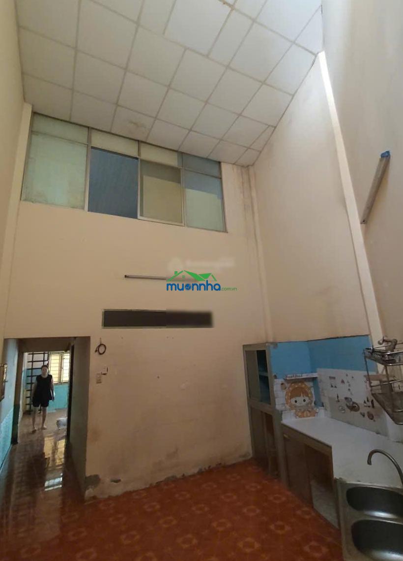 Nhà ngộp căn cấp 4 đoàn văn bơ q4 - giá 5,8 tỷ, còn thương lượng - 4