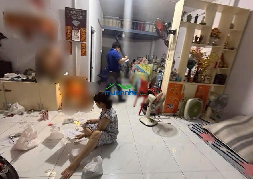 Bán nhà 2 tầng 3 mt 105m2 cách đường ô tô 10m chỉ 9,3 tỉ lạc long quân dt: 105 m2 (9,5x10,5)m