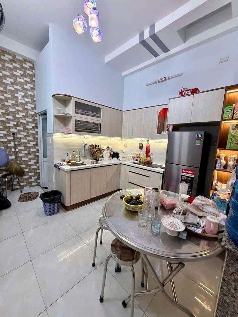 Nhà mới sẵn nội thất 3pn,sân phơi, gần chợ hiệp thành .hẻm 6m - 2