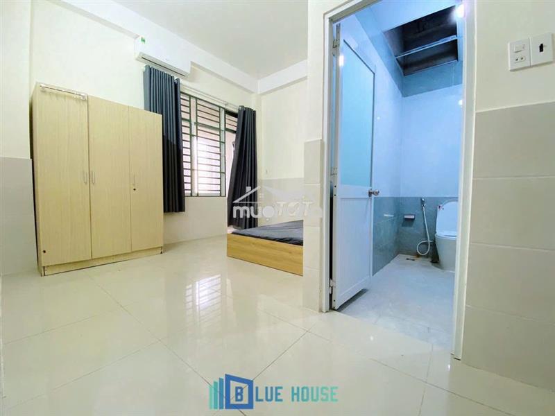 Phòng của sổ trời, tách bếp, của gỗ, đối diện etown cộng hòa, tân bình
