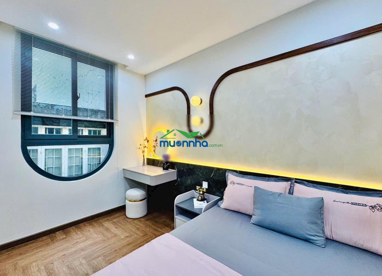 Xe hơi đỗ cửa, gần khu phan xích long, phú nhuận: 40m2 - 5 tầng - 6pn. giá 8 tỷ nhỉnh - 4