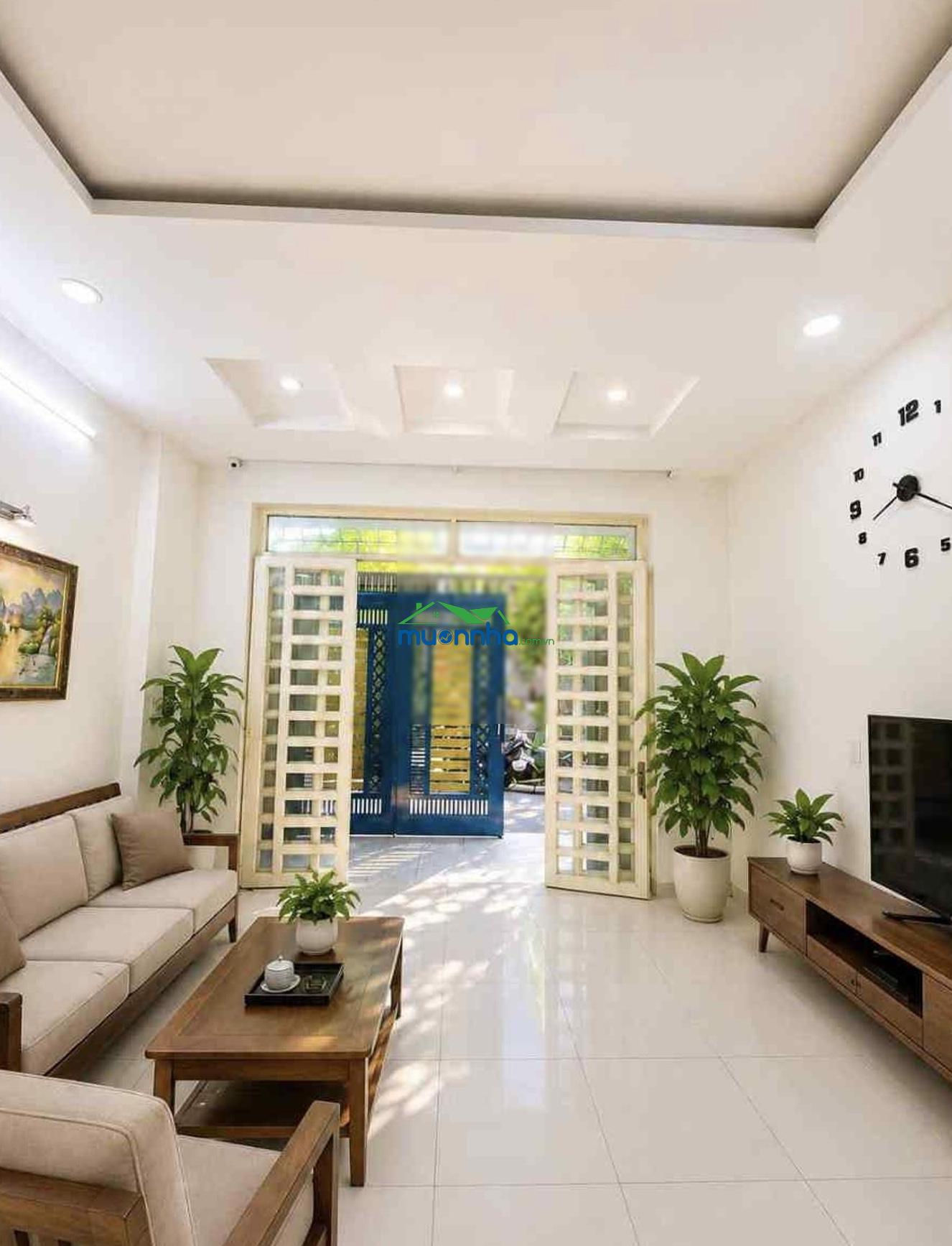 Nhà 3 tầng shr hoàn công, chỉ 6,7 tỷ tại kdc hồng long - đối diện vạn phúc.
