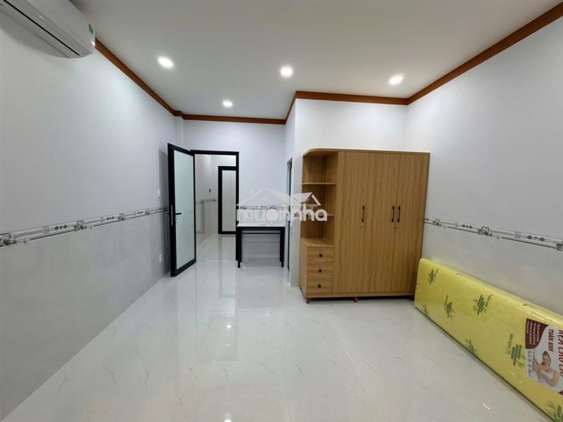 Phòng mới , nhà mới xây kế bên đh nguyễn tất thành