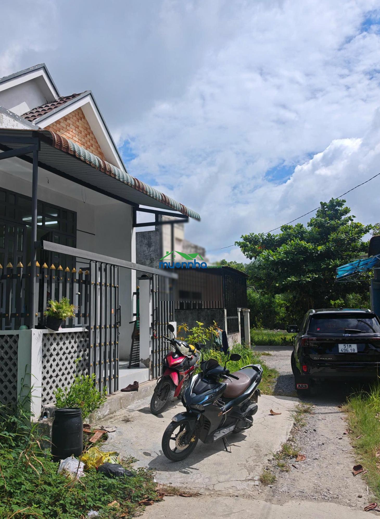 Bán nhà cấp 4 full thổ cư 5x20 sổ hồng riêng - giá 1,390,000,000
