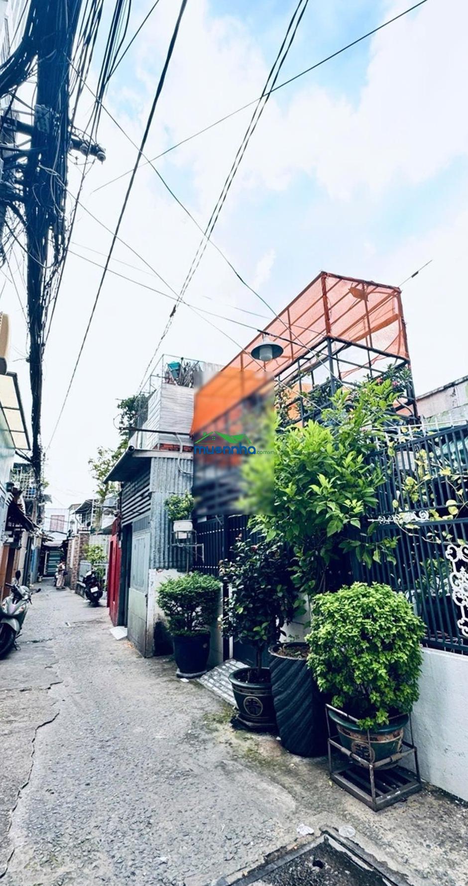 Bán nhà tôn thất thuyết quận 4 kế cầu nguyễn khoái 50,3m2 chưa tới 100tr/m2 được xd cao tầng - 3