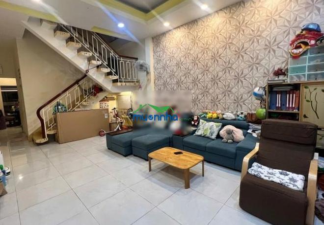 80m2, lạc long quân, nhà cứng cáp, 2 tầng btct, nở hậu tài lộc