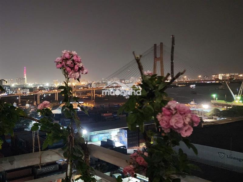 Cho thuê căn penthouse có sân vườn riêng tại quận 7 ( 175m)