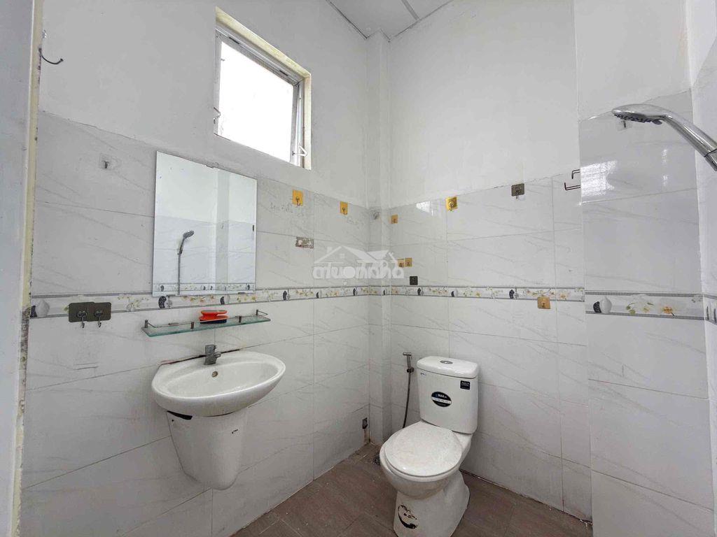 Cho thuê phòng gác cao 2m cửa sổ trời thang máy siêu rẻ tại quận 12 - 4