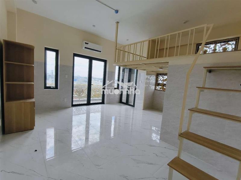 Duplex ban công full nội thất thang máy ngay vạn phúc city