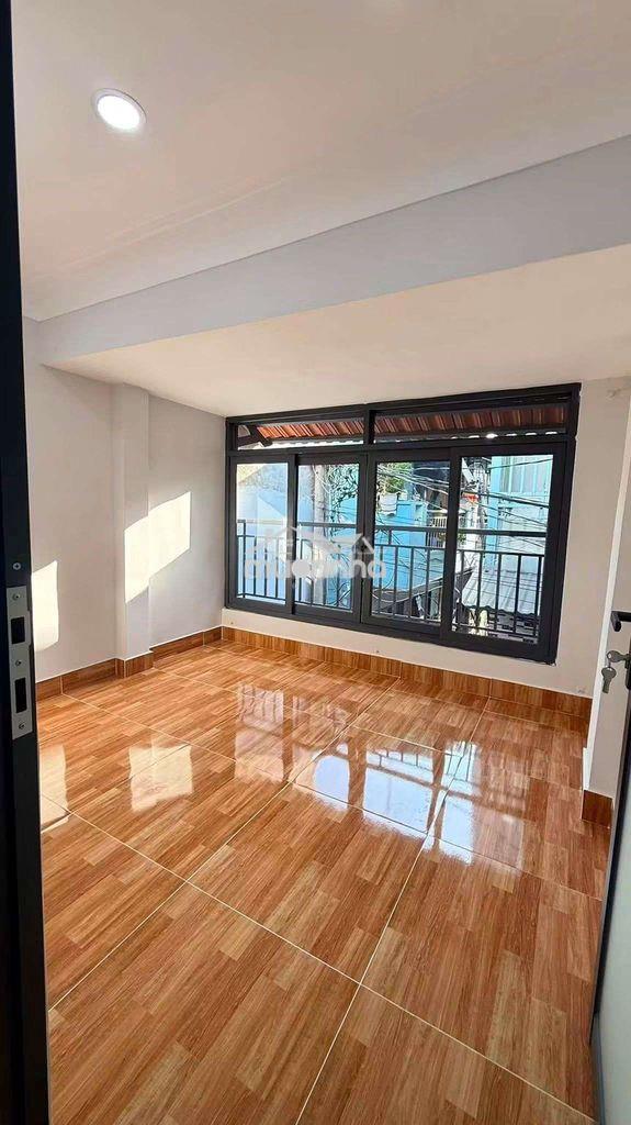 Bán nhà mới 28,8m2 tổng dtsd 58m2. 1 lầu 2pn2wc. metro q12 - 3