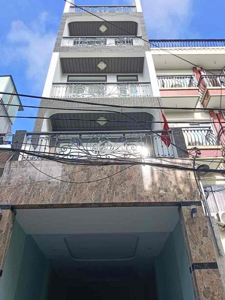 Mới keng trệt 3 lầu 2 sân thg 4,2*24; 6pn thang máy