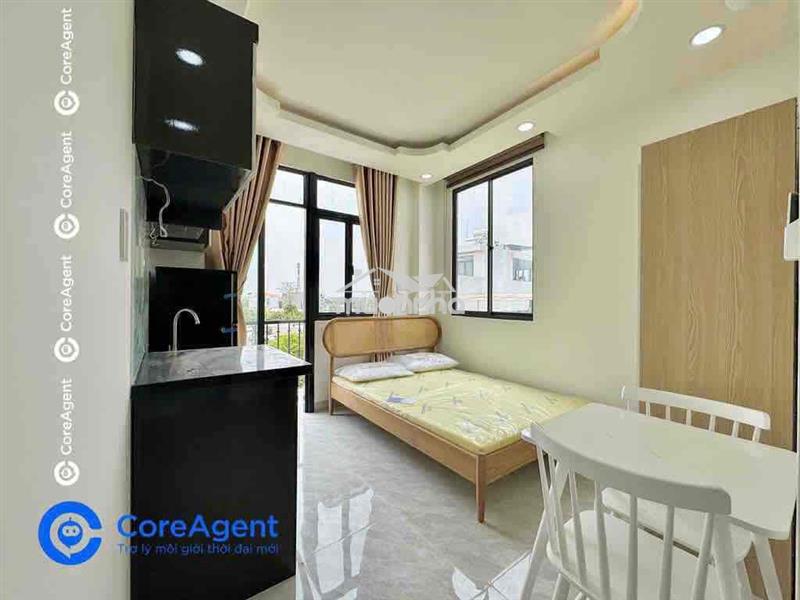 Căn hộ studio full nội thất, ban công thoáng mát – ngay ngã tư bốn xã