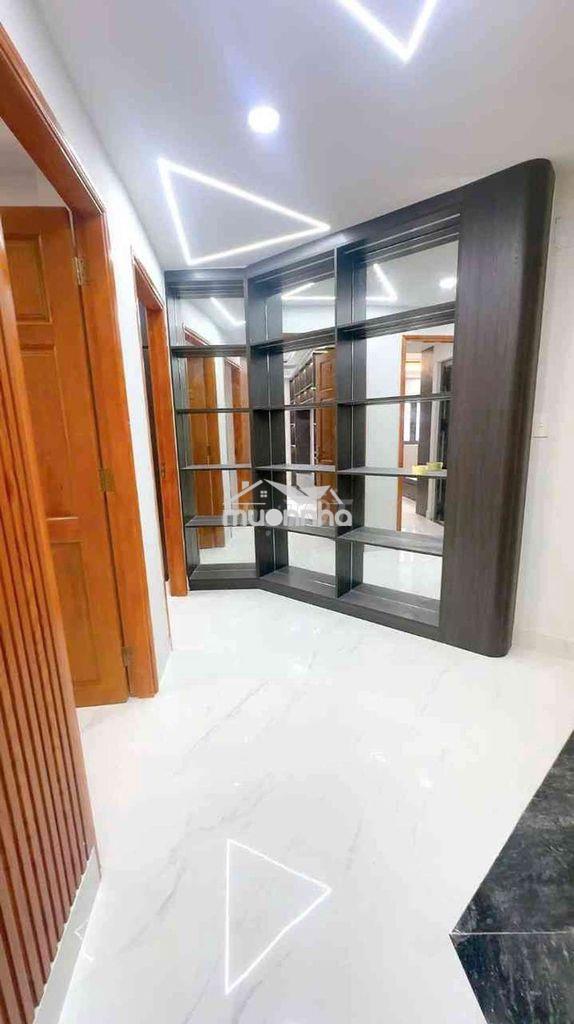 Bán nhà đ ,lê văn quớihxh ( 4,2m x  14m x 3 tầng ) giá : nhỉnh 3 tỉ tl - 4