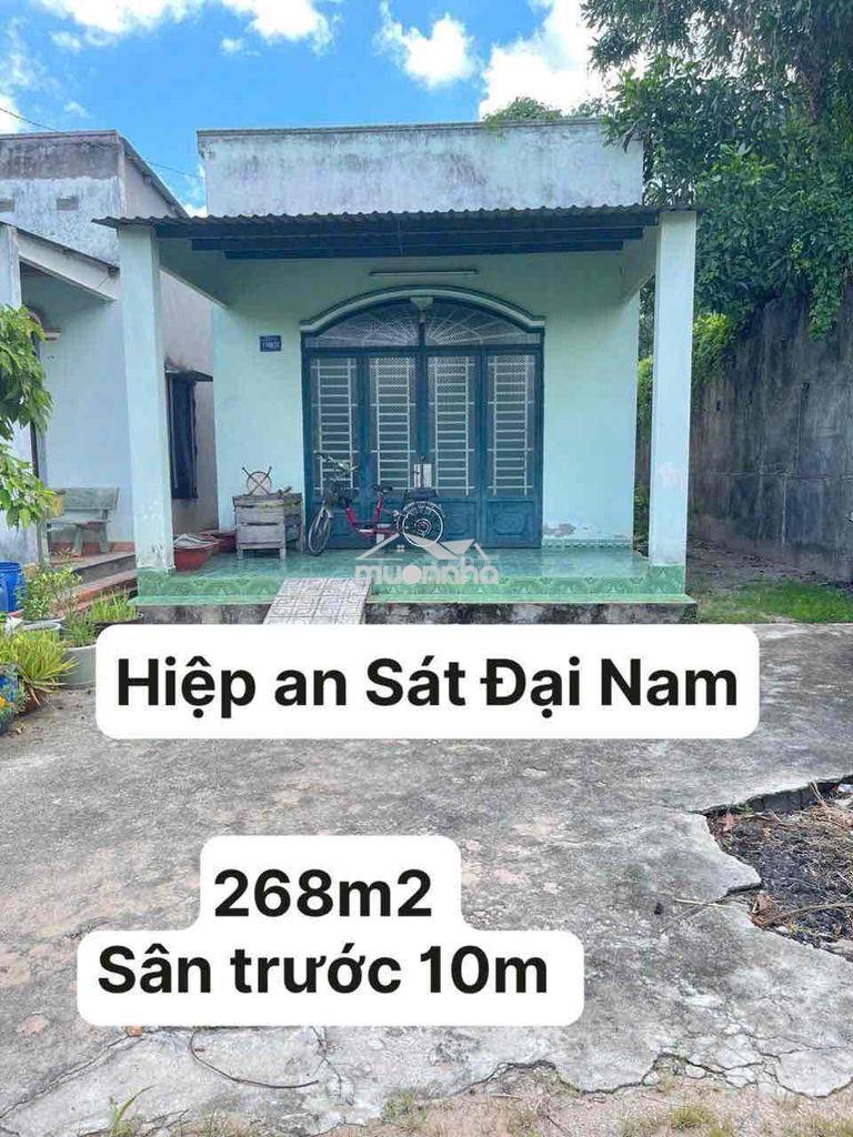 Nhà cấp 4 sát vách kdl đại nam đường đất 3m. sân trước sau rộng 8x37