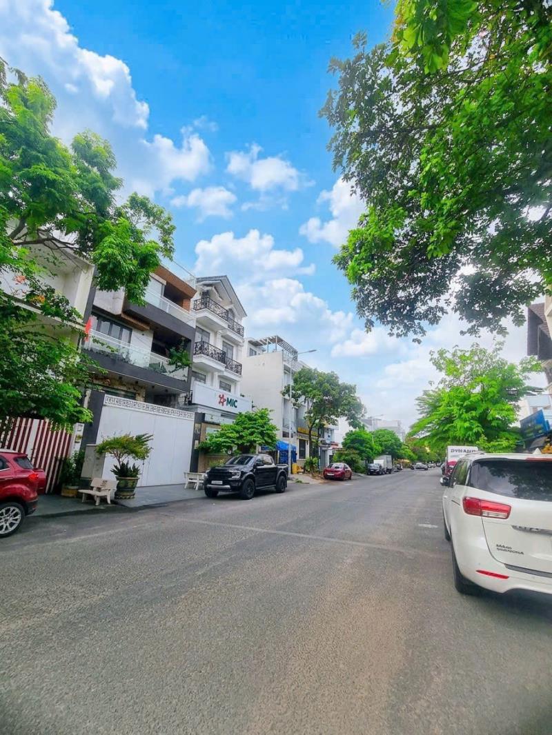 Bán gấp biệt thự bên sông đường số 25 (thông gigamall) – rẻ hơn thị trường 5 tỷ – thu nhập 40 tr/tháng – giá 21 tỷ - 2
