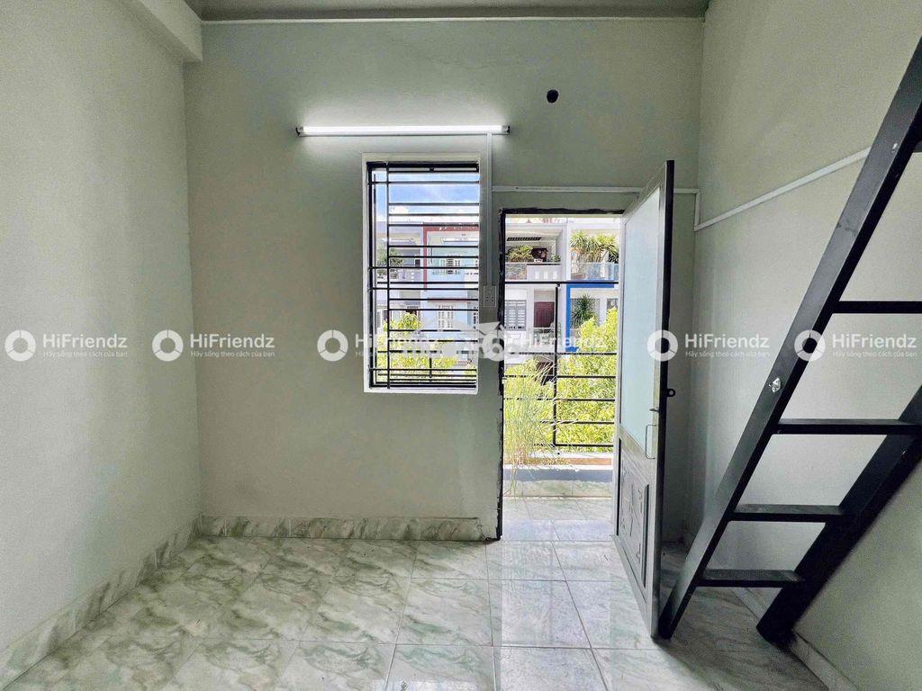 Phòng mới xây - có bancol - giờ giấc tự do - gần đh văn hiến - 2