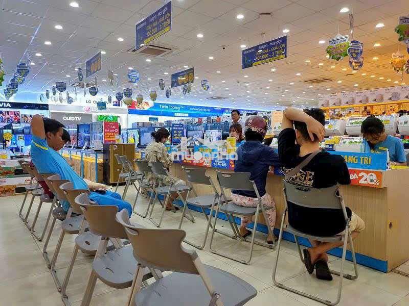 Mb trệt 800m2 trống suốt  có pccc