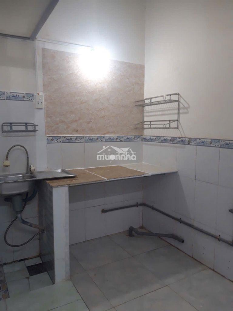 Chính chủ cho thuê phòng trọ 28m2 1 trệt 1 lầu có máy lạnh gần pmh - 2