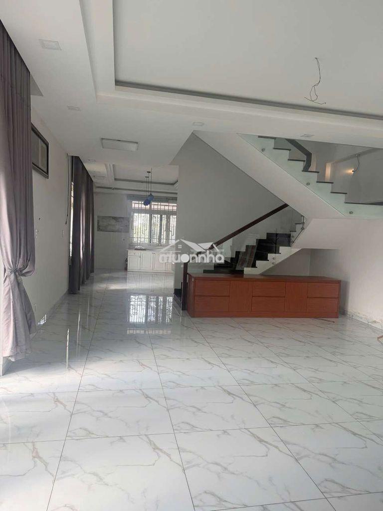 Nhà 6.5x20m1 trệt 3 lầu ngay cầu tham lương