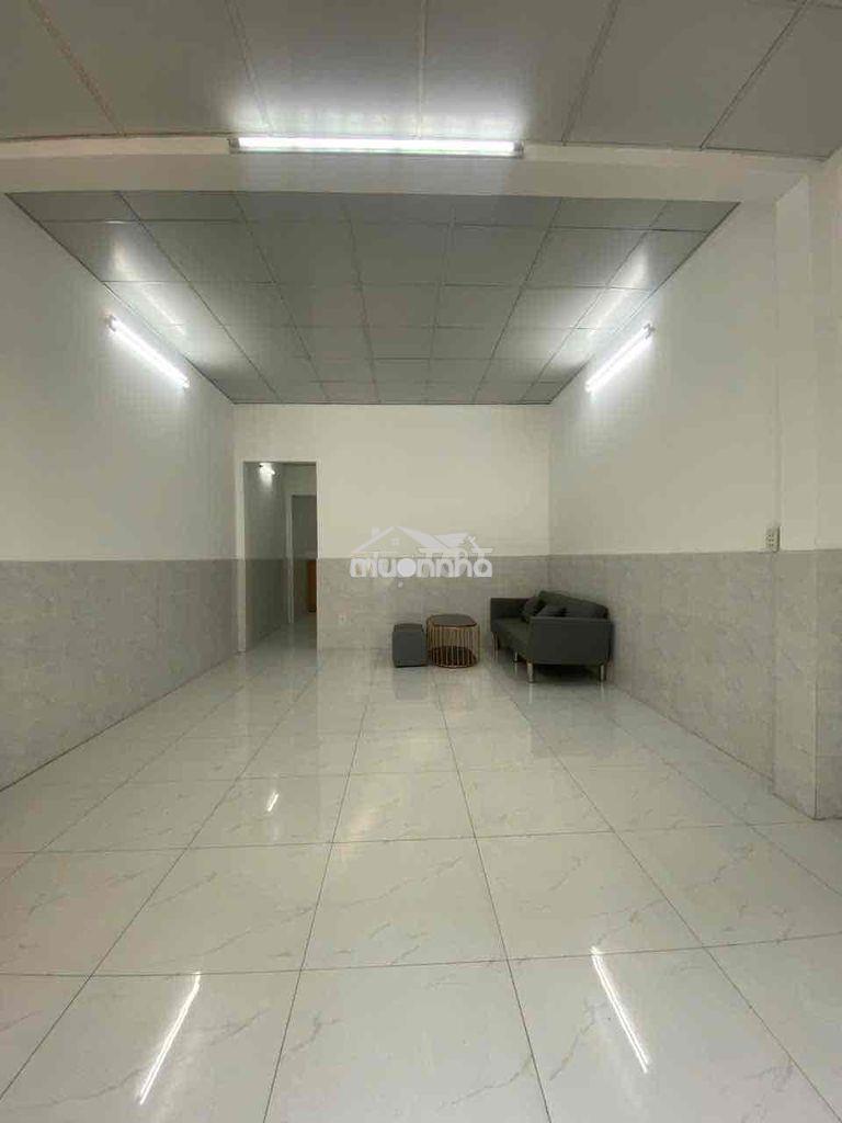Cho thuê nhà hẻm 6m lê trọng tấn - dt 4x14m 1 trệt 1 lửng 2pn