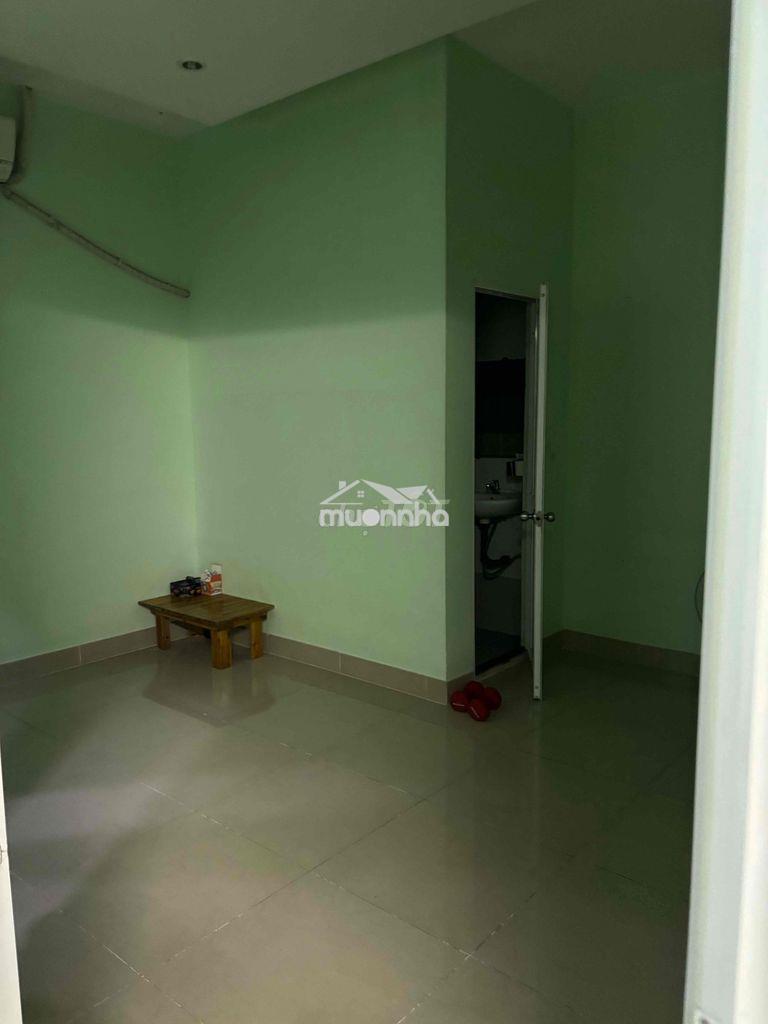 Nhà cho thuê giá 5tr nhà gần trường th lvl - 3