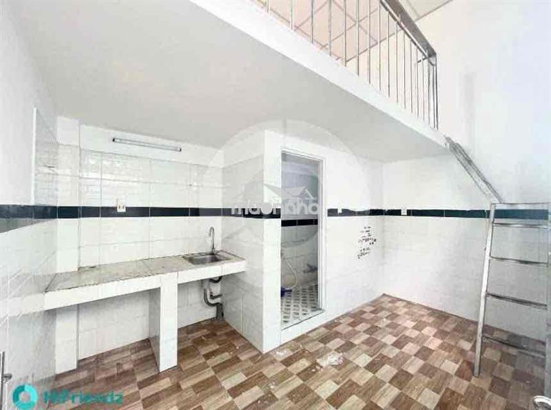 Cho thuê phòng dưới trệt,gác cao không đụng đầu ngay gần aeon tân phú