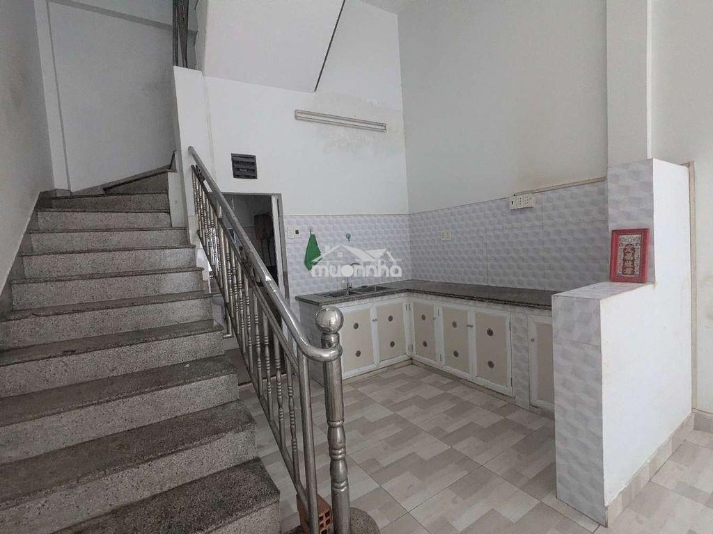 Nhà 3 tầng sân thượng hẻm tải tiện ở văn phòng công ty - 3