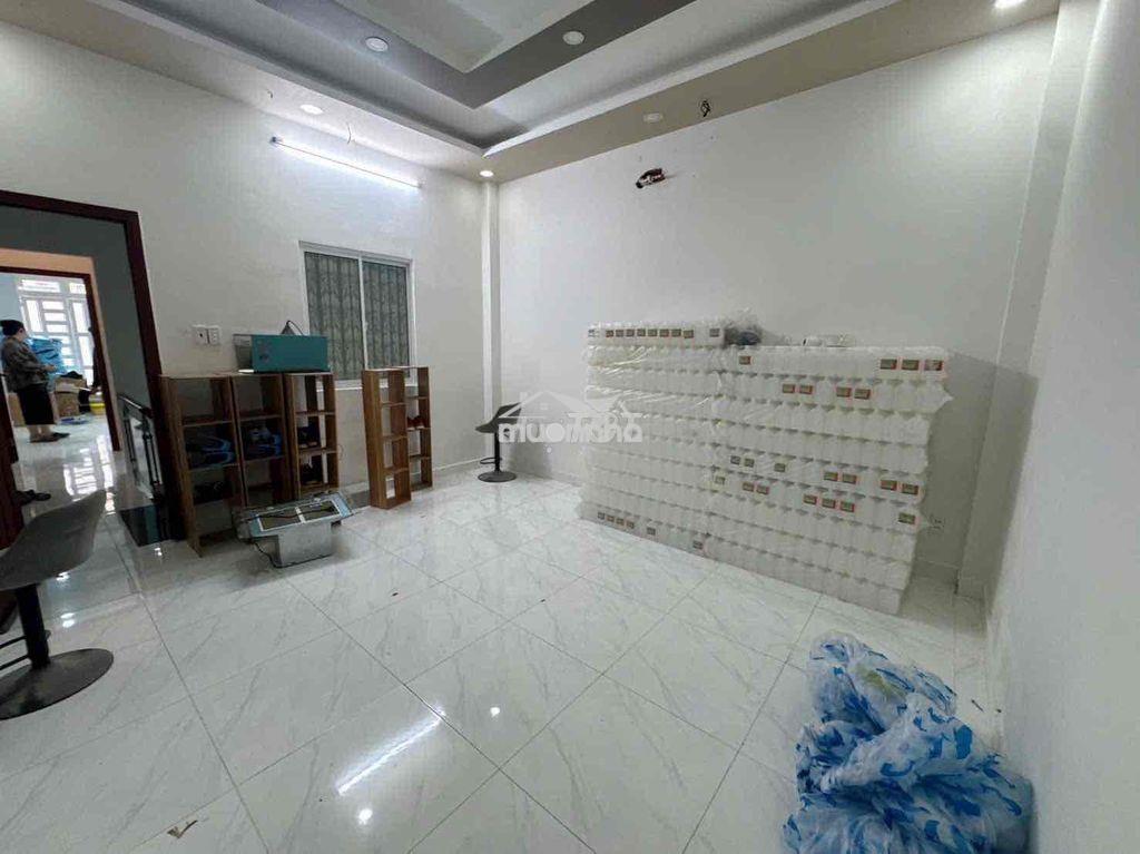 Chính chủ cho thuê nguyên căn đường diệp minh châu 4x18m, 1 lầu 2pn - 4