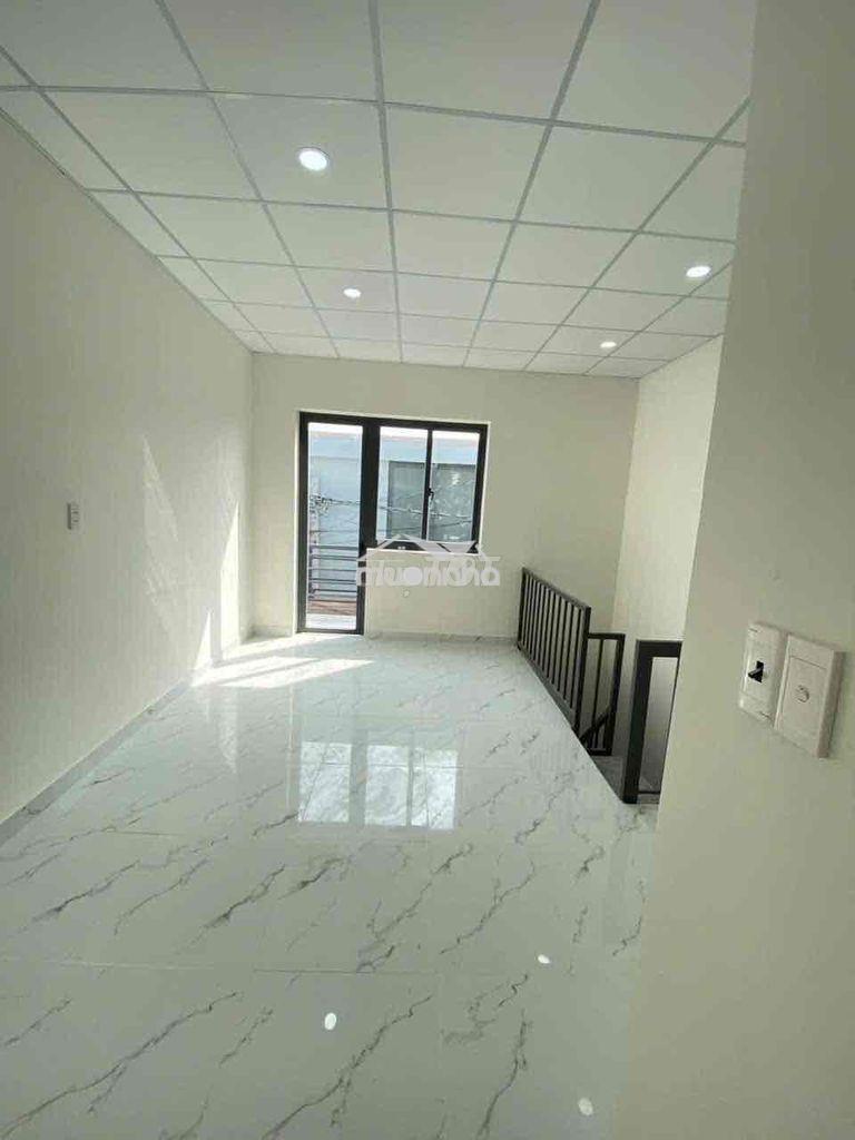 Cần bán nhà chính chủ qlộ 50 - 4