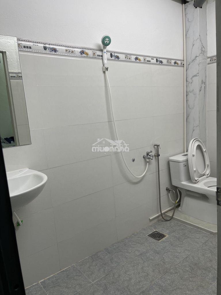 Cho thuê phòng có gác cửa sổ trời ngay đào trinh nhất, hoàng diệu 2 - 3