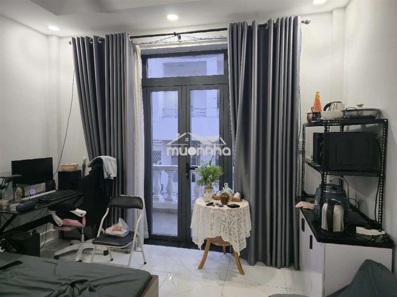Cần nhượng lại phòng đang thuê còn nửa tháng nhà