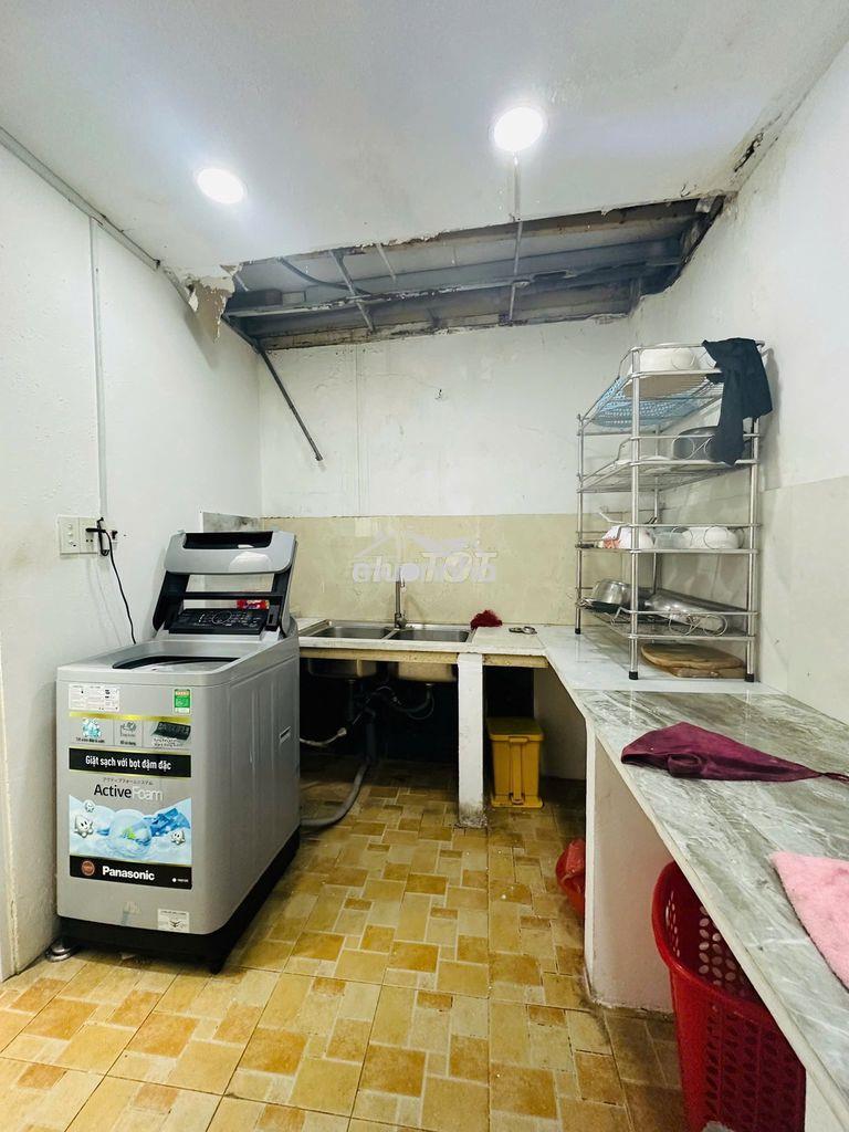 Chính chủ cho thuê phòng có nội thất đường gần etown, giá 2,3tr/tháng - 4