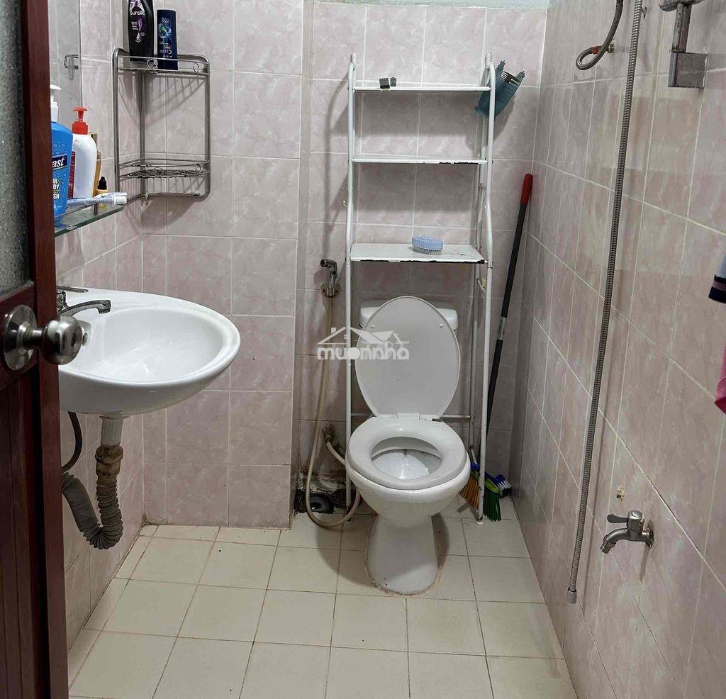 Đầy đủ nội phất tolet riêng - 2