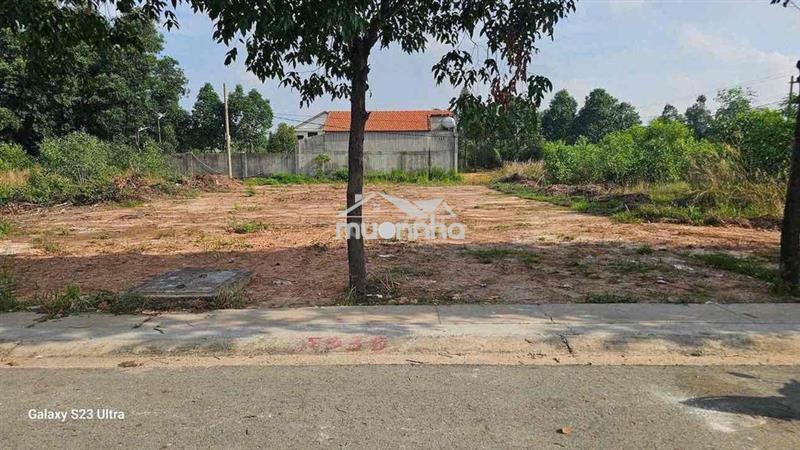 Bán đất bến cát giá rẻ 300m2 giá 840 triệu sát trường đại học việt đức