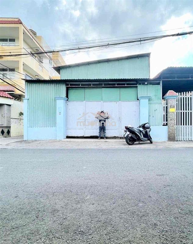 Nhà kho xưởng  [10 x 20] 1 lùng —3pha (lê văn quới )