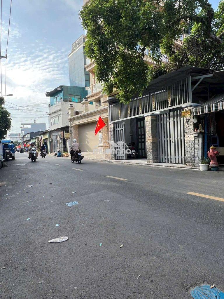 Nhà bà điểm sổ hồng đường thông xe tải - 3