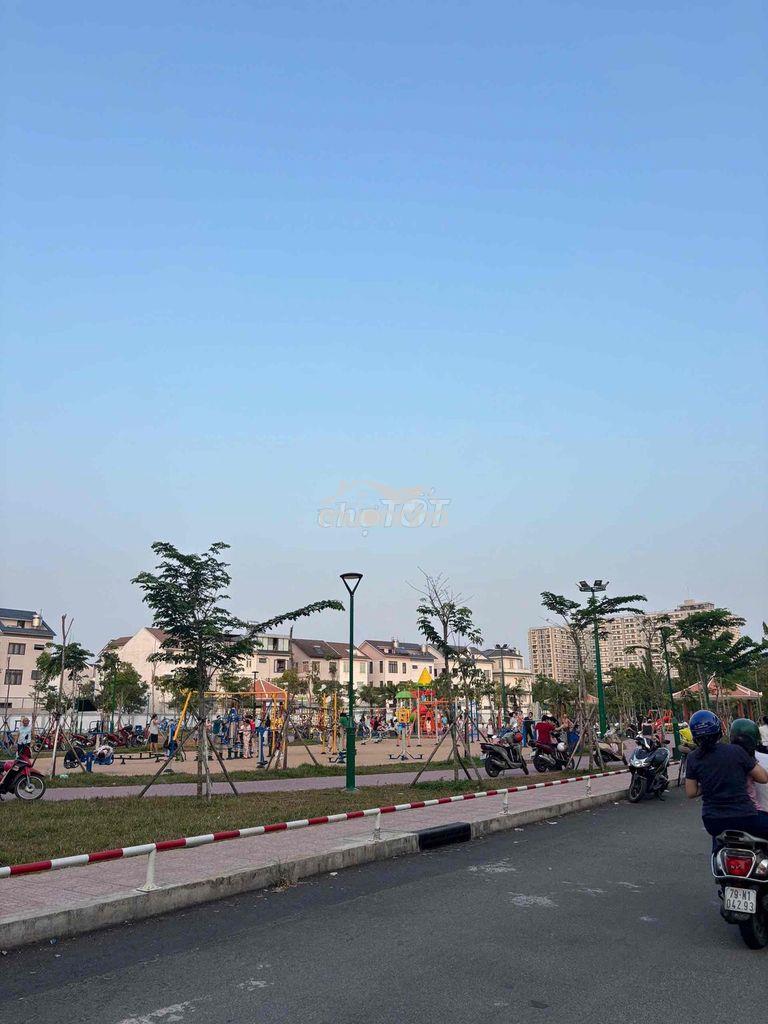 Cg đất biệt thự kdc gia hòa 200m2 10x20 gần sông và công viên, 80tr/m2 - 3