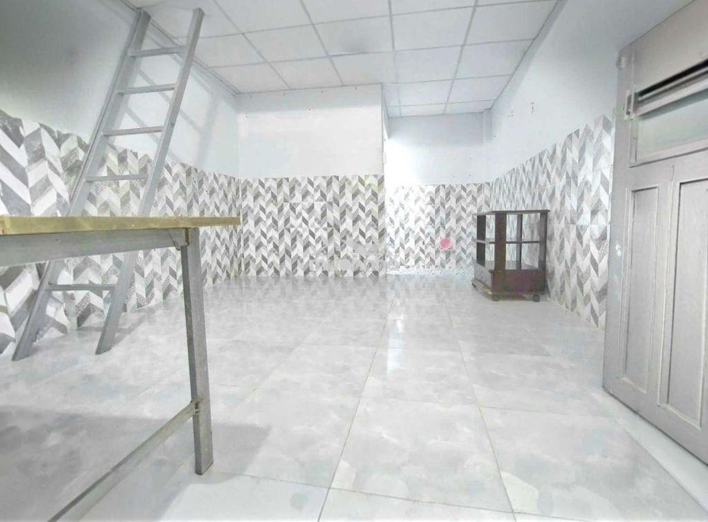 Phòng tầng trệt có máy lạnh - 4
