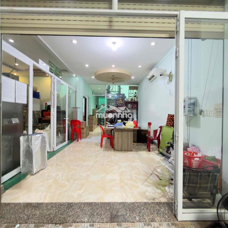 Cần bán gấp nhà hiện đang cho thuê