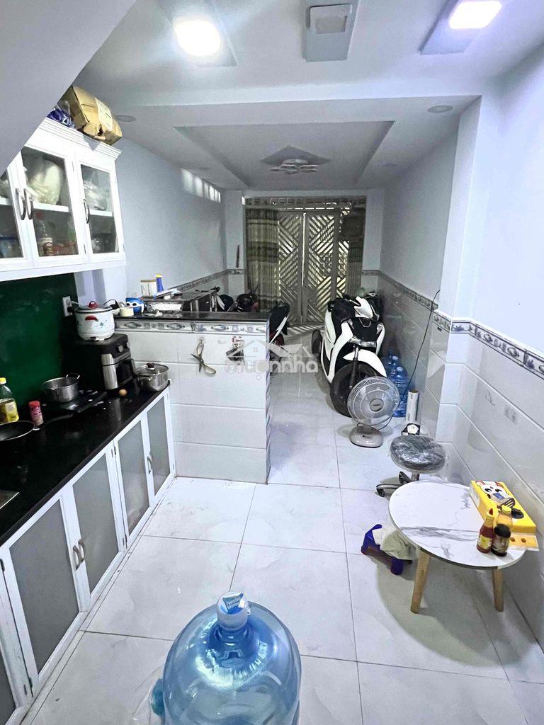 Kiếm người ở ghép - 3