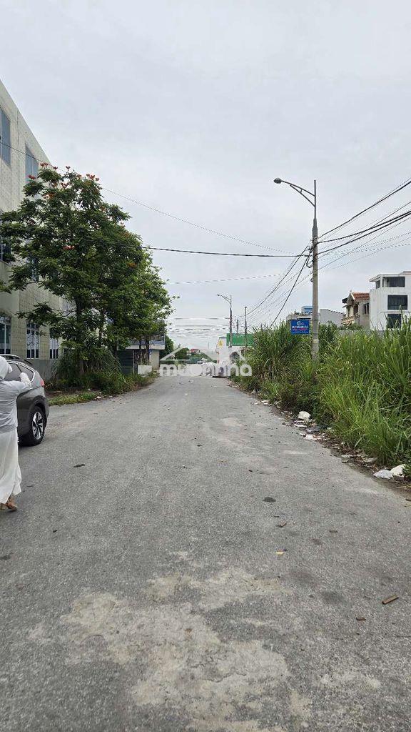 Bán đất, cho ai có thiện chí. 