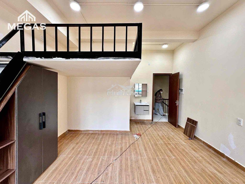 Cho thuê phòng ban công - rộng 30m2 - gần đh công nghiệp - đh gia định - 4
