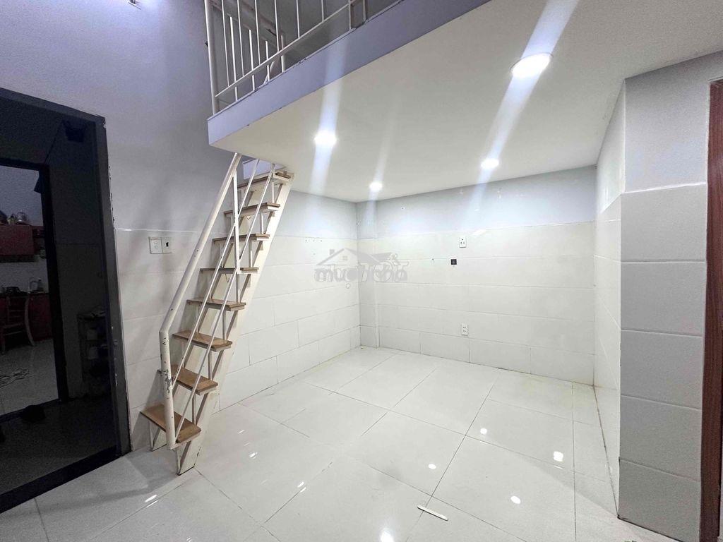 Phòng duplex cửa sổ trời siêu rộng thang may gần đại học văn hiến - 4