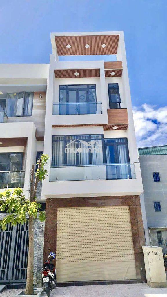 Nhà đẹp full nội thất 4 x 20 có 4pn 5wc sân thượng
