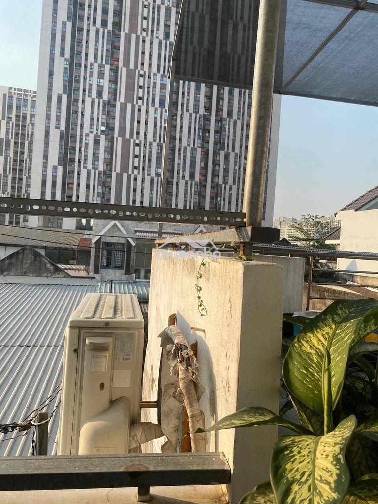 1 phòng tầng 1 view đẹp, ban công rộng mặt tiền quận 2 - 2