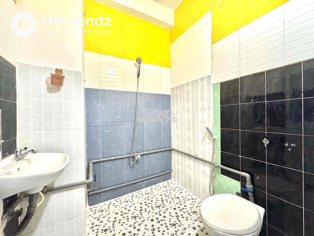 🏡Cho thuê phòng trọ gác sinh viên 3,xx có máy lạnh gần ueh trống sẵn🏡 - 3