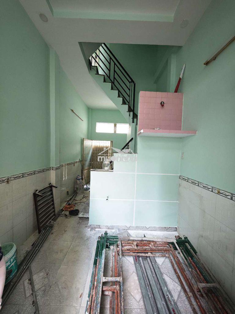 Nhà 2 lầu - 3pn - 2wc - hẻm xe hơi - giá rẻ - 2