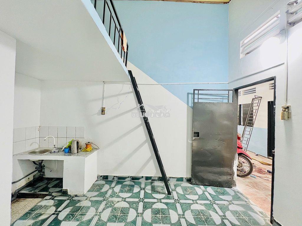 Phòng đẹp, mới, giá hạt giẻ tự do thoải mái gần cầu vượt linh xuân - 3