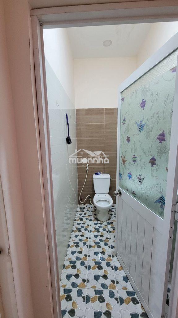 Nhà hẻm hơi lạc long quân, trệt 2 lầu, 4pn 3wc, 3.5x15m, 14tr - 4